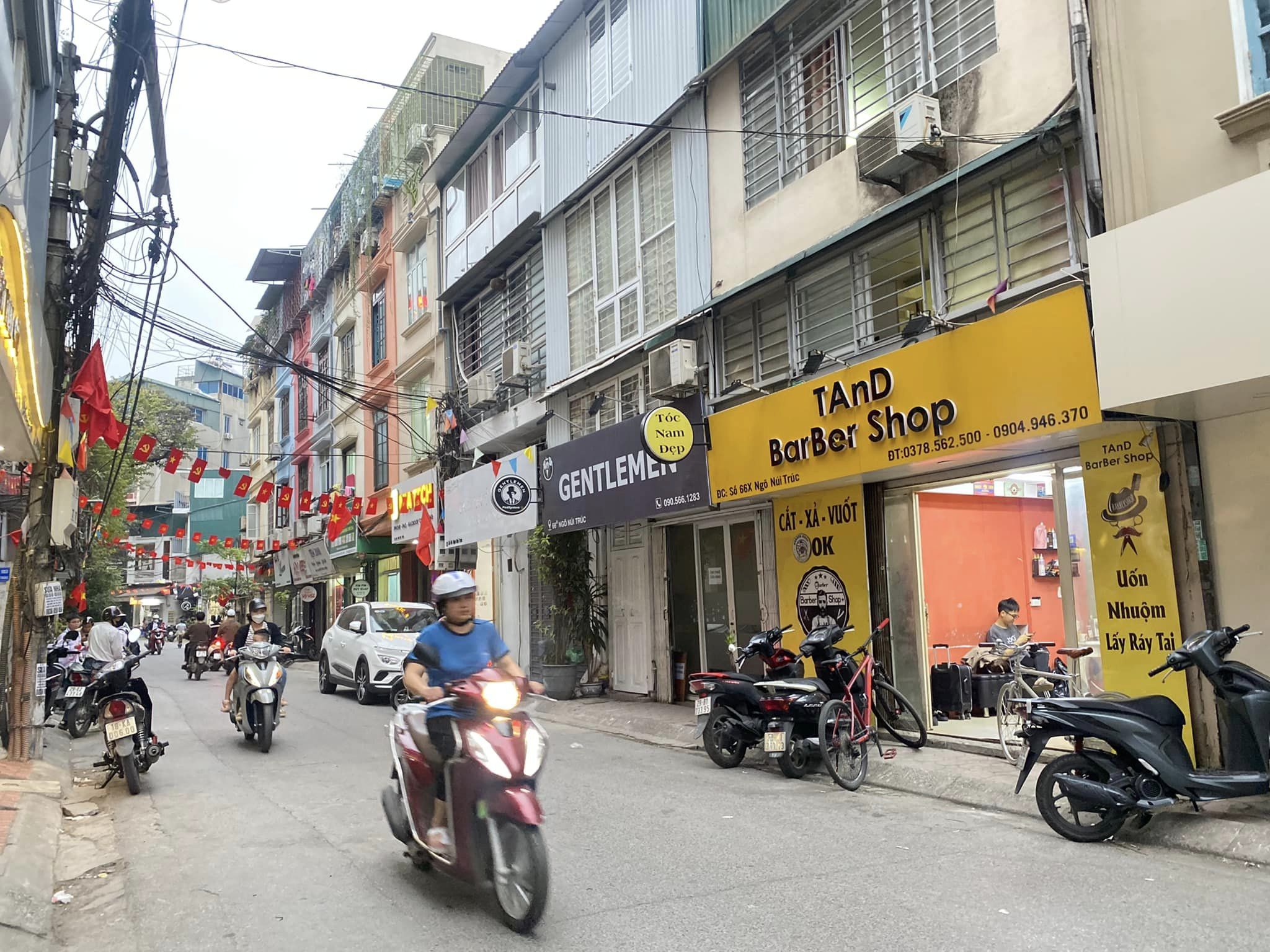 BÁN NHÀ MẶT NGÕ NÚI TRÚC -  KINH DOANH - Ô TÔ TRÁNH - CÓ SẴN DÒNG TIỀN