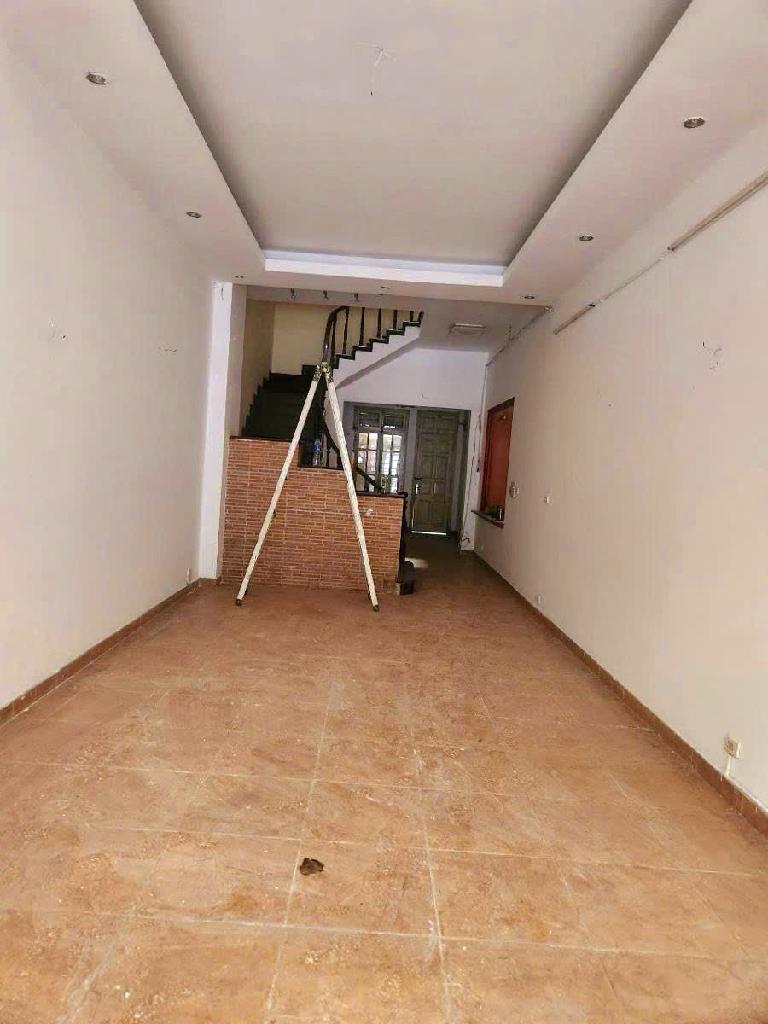 BÁN NHÀ CŨ - PHÂN LÔ - Ô TÔ TRÁNH - PHÙ HỢP XÂY TOÀ NHÀ VĂN PHÒNG