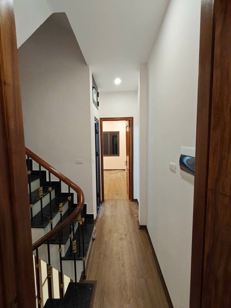 BÁN NHÀ MỚI PHỐ ĐỘI CẤN - 4 NGỦ - 20M RA PHỐ - NHÀ GẦN HỒ - ĐẦY ĐỦ TIỆN ÍCH