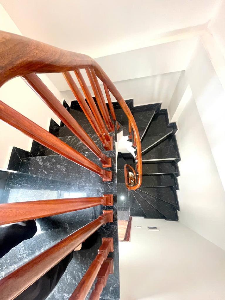 BÁN NHÀ PHỐ KIM MÃ - 20M RA PHỐ - NGÕ Ô TÔ - ĐỐI DIỆN LOTTE, VINCOM METROPOLIS