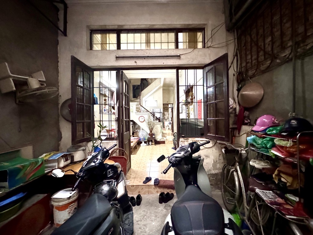 BÁN NHÀ CŨ 3 TẦNG CŨ CHỦ XÁC ĐỊNH BÁN ĐẤT - KHÁCH MUA XÂY MỚI CỰC ĐẸP! 🎊🎊🎊