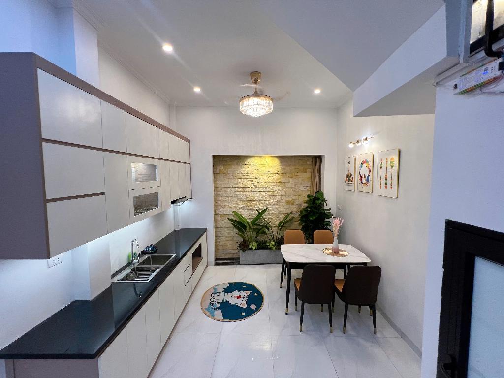 BÁN NHÀ KHÂM THIÊN - 3 MẶT THOÁNG - NỞ HẬU - NHÀ MỚI ĐẸP LUNG LINH FULL NỘI THẤT