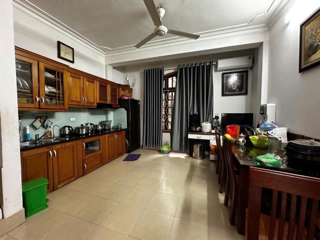 BÁN NHÀ TÔN ĐỨC THẮNG HAI MẶT NGÕ TRƯỚC SAU ĐỀU MỞ ĐƯỢC CỬA - CÁCH MẶT PHỐ 20M - NGÕ NÔNG RỘNG