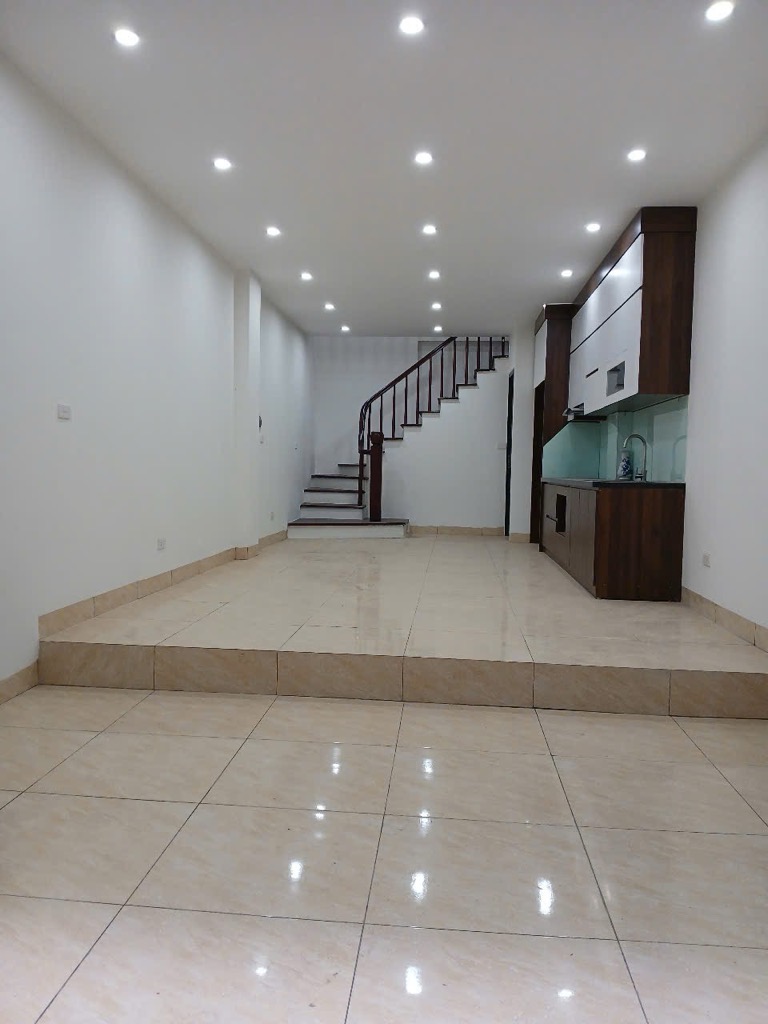 BÁN NHÀ ĐẸP AN DƯƠNG VƯƠNG - 15M RA Ô TÔ ĐỖ, TRÁNH - THOÁNG SÁNG - ĐA DẠNG TIỆN ÍCH - KHU VỰC PHÁT TRIỂN 