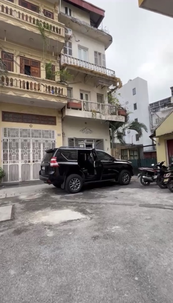 BÁN NHÀ ĐỘI CẤN - NGÕ Ô TÔ CHẠY, ĐỖ CỬA NGÀY ĐÊM - KINH DOANH - NHÀ LÔ GÓC 3 MẶT THOÁNG