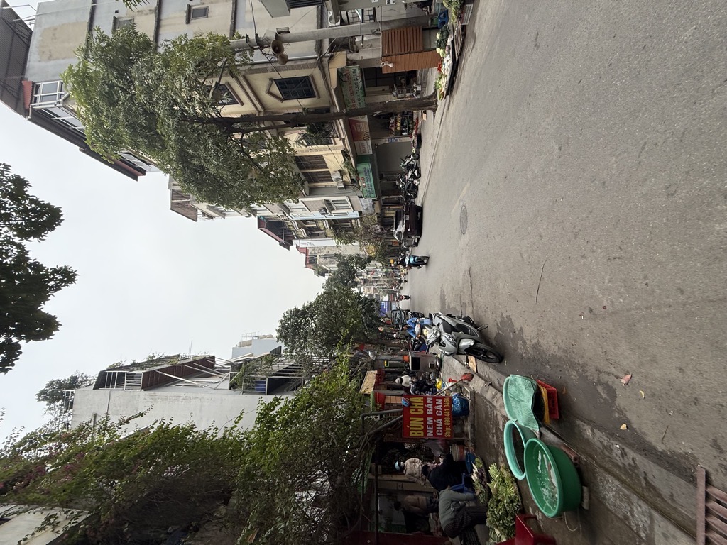 NHÀ NHỎ XINH - PHỐ ĐẶNG TRẦN CÔN Ô TÔ 2 CHIỀU - VỈA HÈ - KINH DOANH SẦM UẤT NGÀY ĐÊM - LÔ GÓC NỘI THẤT ĐẸP