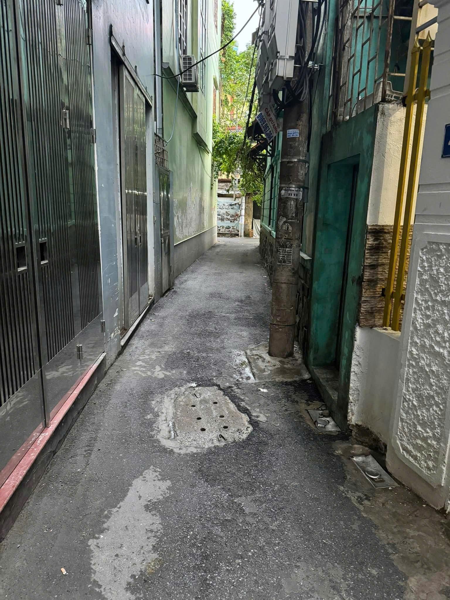 BÁN NHÀ PHỐ NGUYỄN NGỌC VŨ - CÁCH Ô TÔ TRÁNH 10 MÉT - 3 MẶT THOÁNG 