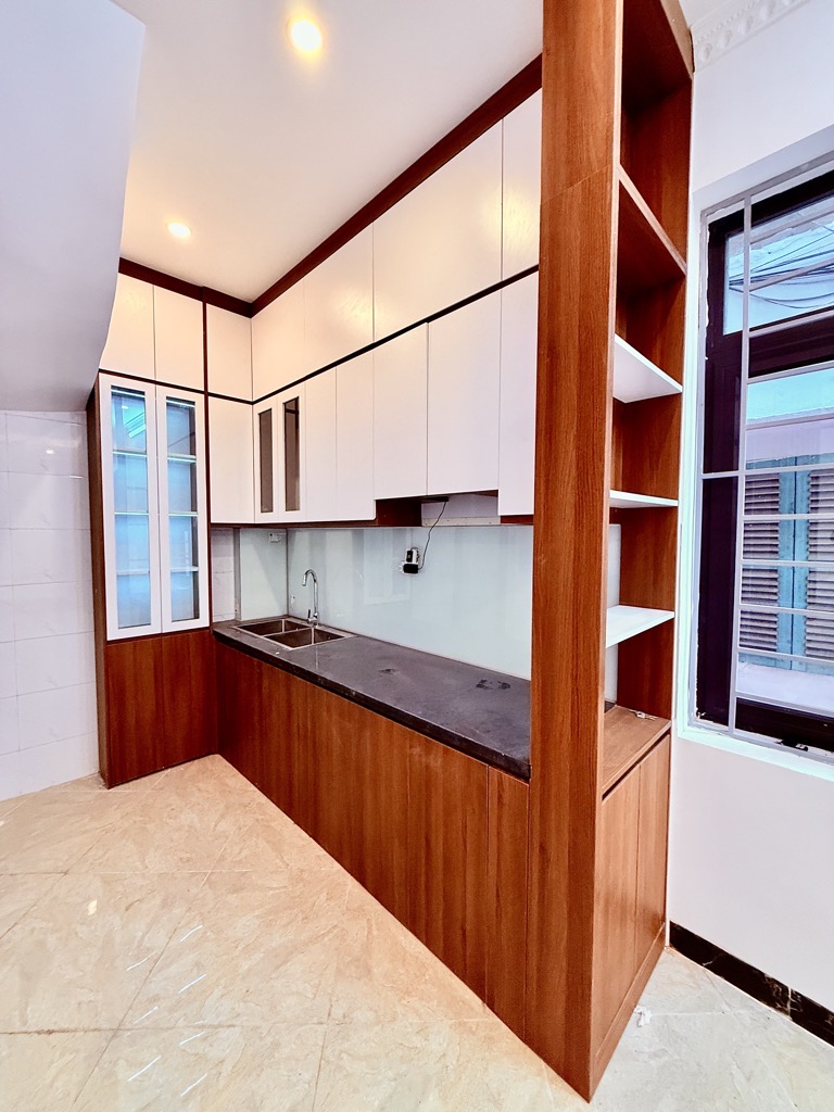 BÁN NHÀ TÂY SƠN - 50M RA MẶT PHỐ - TRUNG TÂM NGÃ TƯ SỞ - GIAO THÔNG THUẬN TIỆN - SANG ĐƯỜNG LÀ MIPEC TÂY SƠN