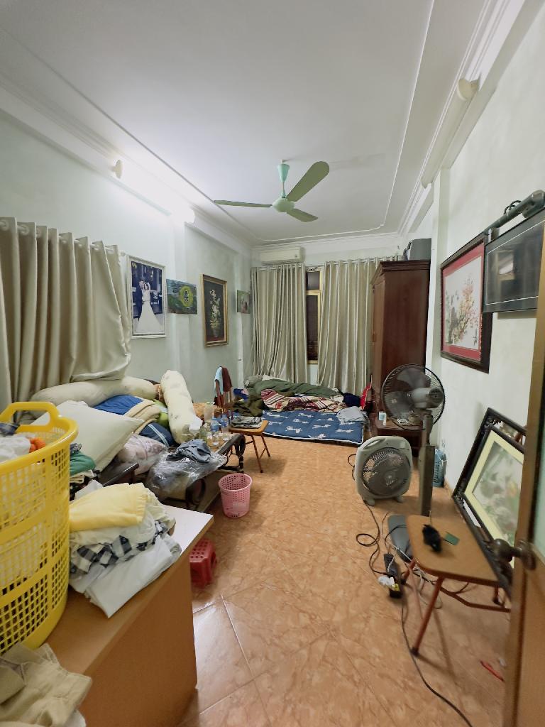 BÁN NHÀ ĐÊ LA THÀNH - CÁCH Ô TÔ 25M - NHÀ CHỦ TỰ XÂY CHẮC CHẮN - MẶT TIỀN KHỦNG