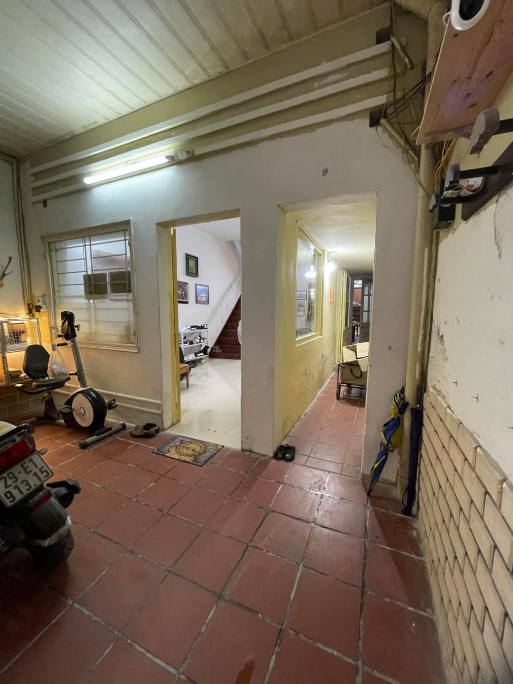 BÁN NHÀ ĐẶNG VĂN NGỮ - SÁT HỒ ĐẮC DI - NGÕ NÔNG GẦN PHỐ - SỔ VUÔNG VẮN - PHÙ HỢP XÂY CHDV