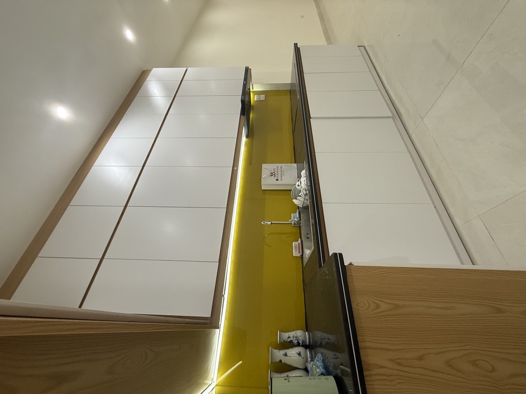 BÁN CĂN HỘ TẬP THỂ TẦNG 1 KINH DOANH - 2 MẶT NGÕ - Ô TÔ ĐỖ CỬA -  BẠT NGÀN TIỆN ÍCH 