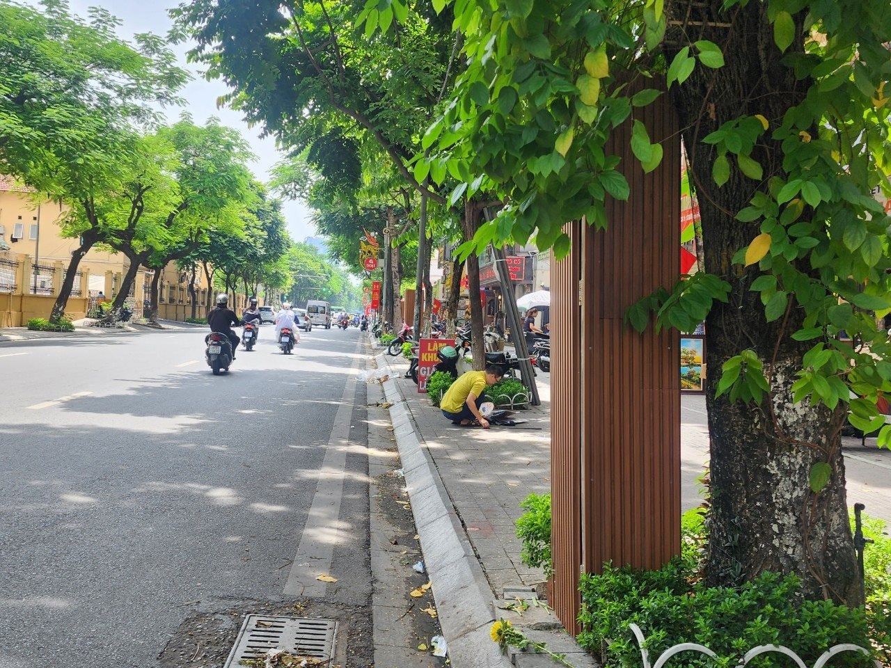 SÀN TẦNG 1 BIỆT THỰ MẶT PHỐ VIP BA ĐÌNH - LÔ GÓC THOÁNG SÁNG - MẶT TIỀN RỘNG - KINH DOANH SẦM UẤT NGÀY ĐÊM,