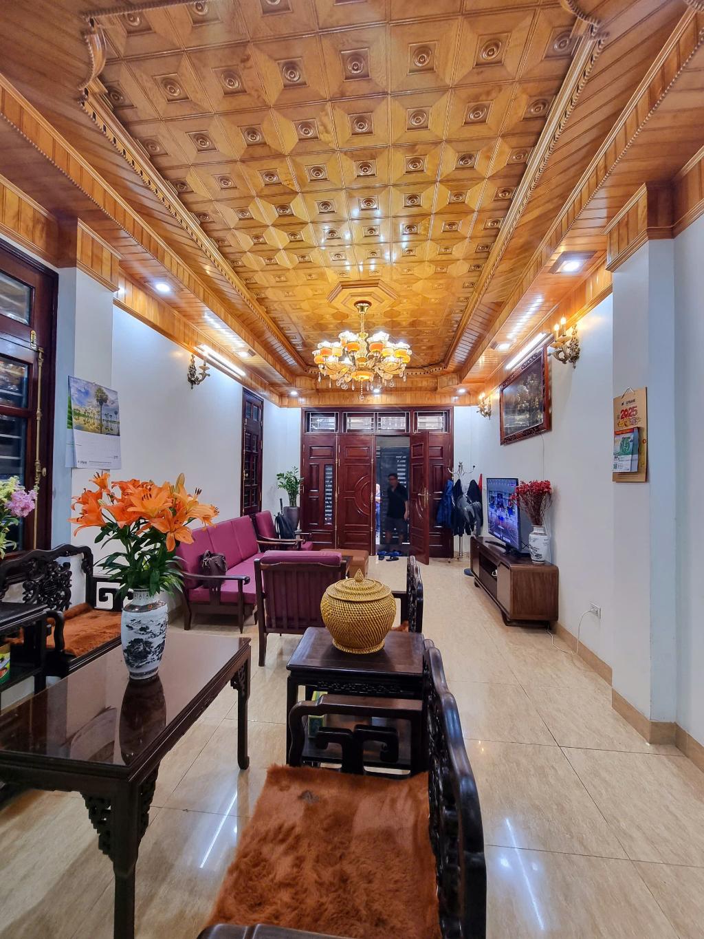 BÁN NHÀ PHÂN LÔ NGÕ Ô TÔ PHỐ LẠC LONG QUÂN - GẦN HỒ TÂY - NỘI THẤT ĐẸP