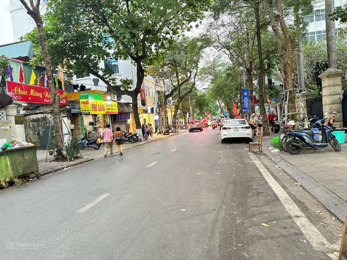 BÁN NHÀ MẶT PHỐ QUÁN THÁNH - LÔ GÓC - SIÊU THOÁNG SÁNG - 6 TẦNG THANG MÁY - THÔNG SÀN