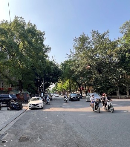 BÁN LÔ ĐẤT MẶT PHỐ KINH DOANH SẦM UẤT - LÔ GÓC - VỈA HÈ - MẶT TIỀN ĐẸP