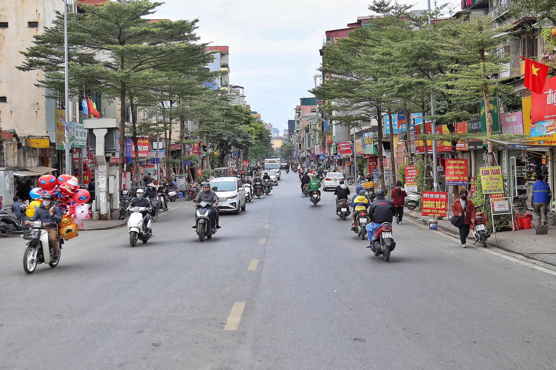 BÁN NHÀ KHÂM THIÊN 1 MẶT PHỐ VÀ 1 MẶT NGÕ - KINH DOANH BẤT CHẤP - BÁN ĐẤT TẶNG NHÀ 4 TẦNG CŨ