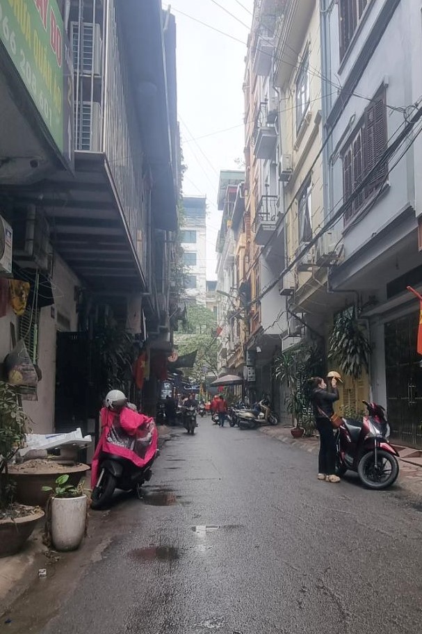 BÁN CĂN HỘ TẬP THỂ TẦNG 1 - MẶT NGÕ Ô TÔ VỈA HÈ - KINH DOANH SẦM UẤT