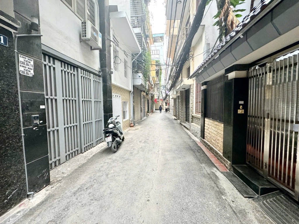 BÁN NHÀ YÊN LÃNG - PHÂN LÔ Ô TÔ - 6 TẦNG THANG MÁY - SAU 1 NHÀ RA PHỐ