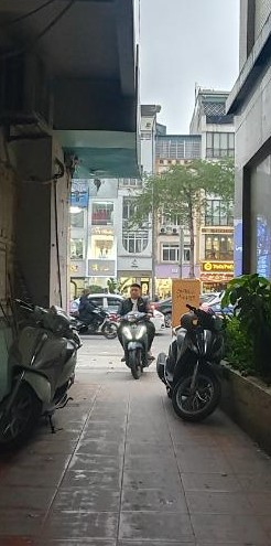 1 NHÀ RA MẶT PHỐ Ô CHỢ DỪA - DÂN XÂY - 2 THOÁNG TRƯỚC SAU - VỪA Ở VỪA KINH DOANH ONLINE