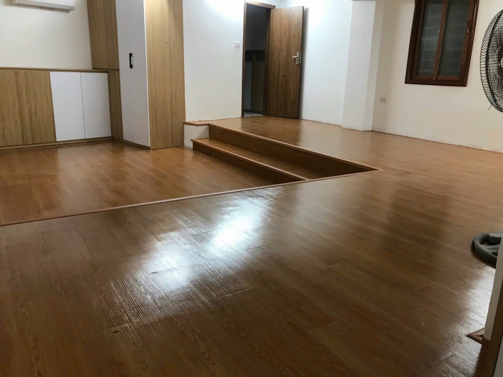 BÁN CĂN HỘ DỊCH VỤ - GARA 02 Ô TÔ - NGÕ Ô TÔ TRÁNH - MẶT TIỀN 7M - DÒNG TIỀN 60 TRIỆU/THÁNG