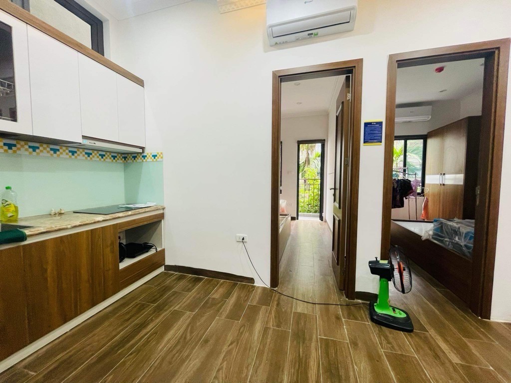 VỊ TRÍ ĐẮC ĐỊA - VIEW HỒ TÂY - 8 TẦNG THANG MÁY - Ô TÔ DỪNG ĐỖ - VÀI BƯỚC RA PHỐ - RA MẶT HỒ TÂY