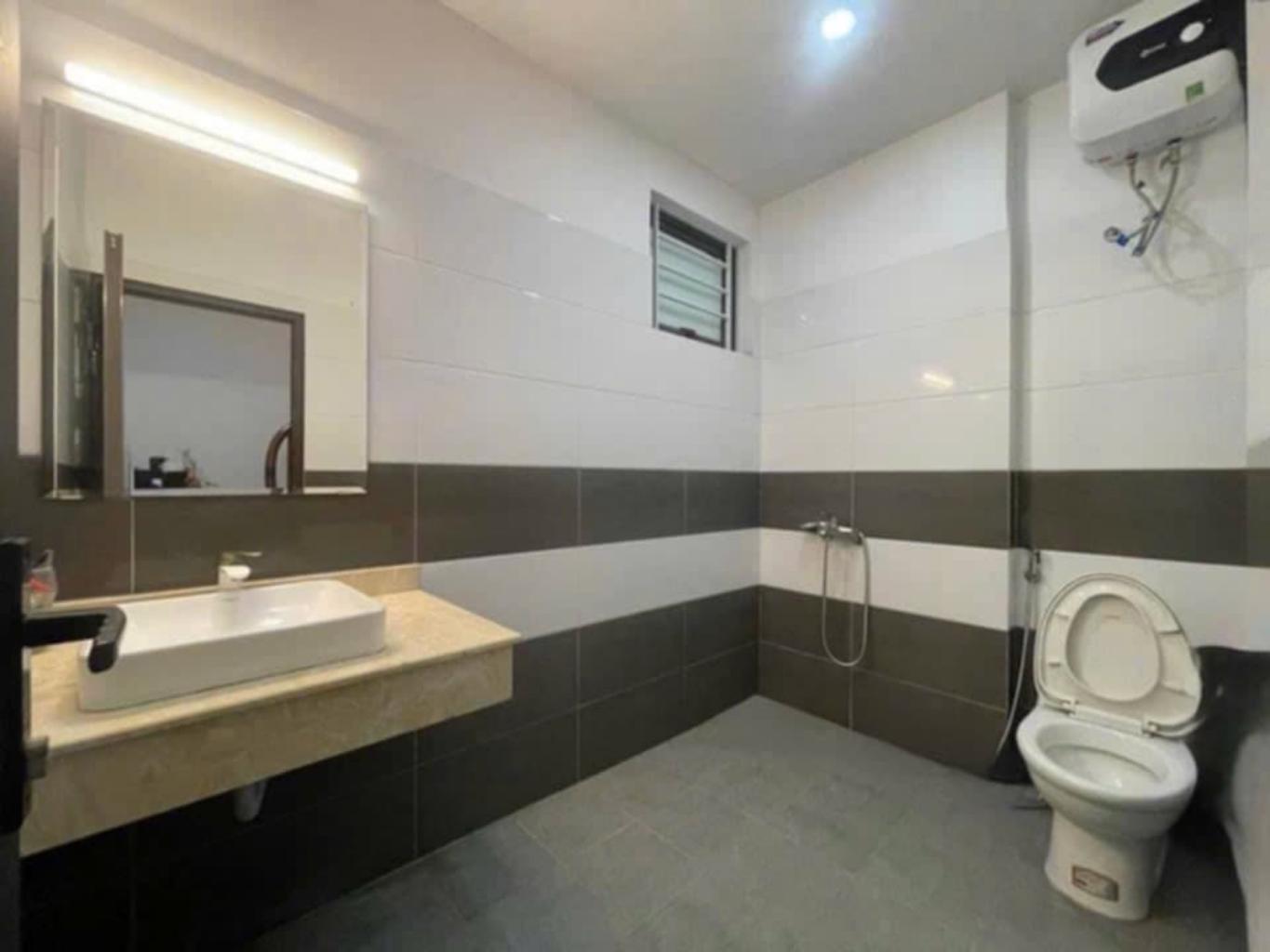 SIÊU PHẨM NHÀ ĐẸP Ở NGAY - LÔ GÓC 2 MẶT NGÕ, BA GÁC ĐỖ CỬA - TẶNG FULL NỘI THẤT 