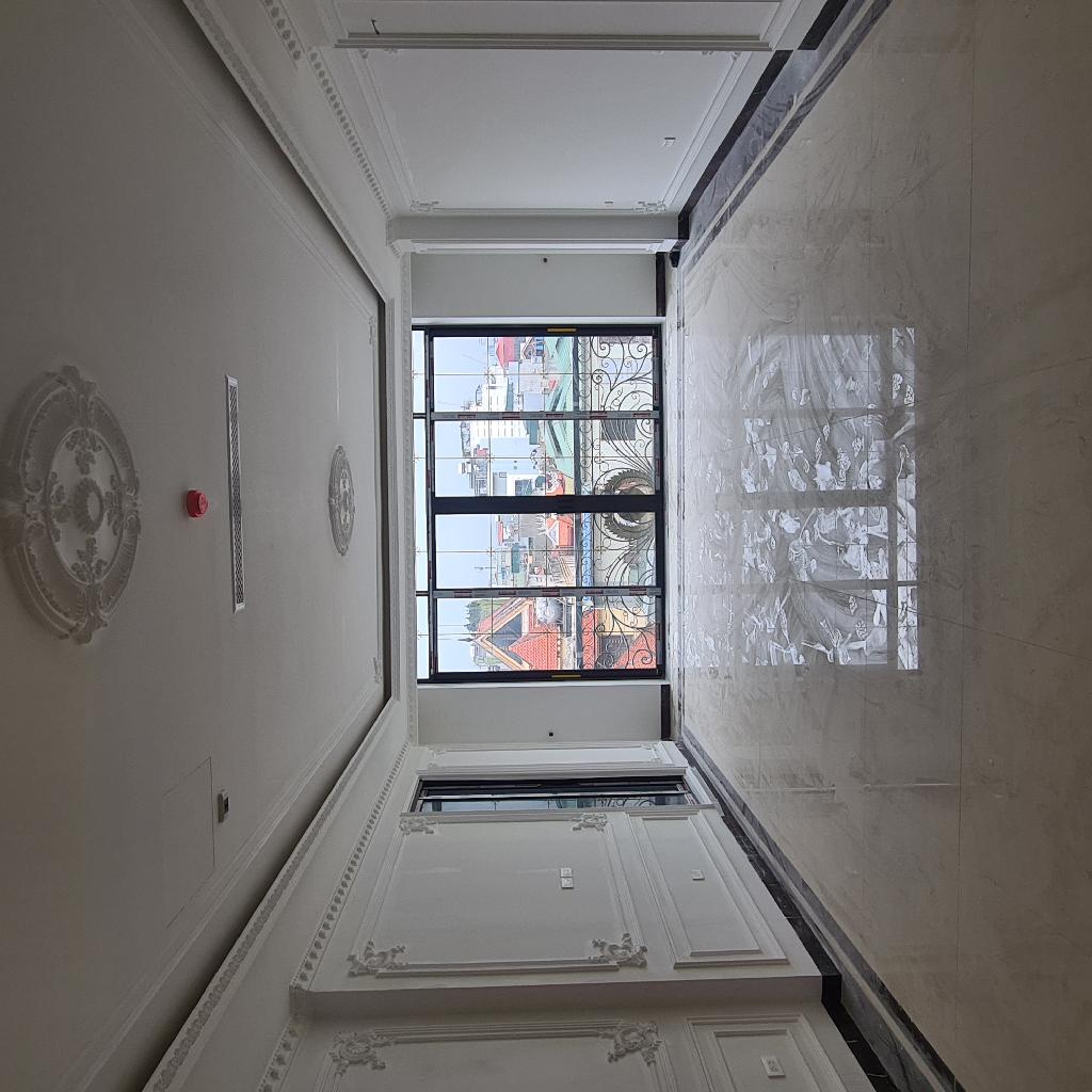 BÁN TÒA NHÀ MẶT PHỐ - 10 TẦNG THANG MÁY - THOÁNG TRƯỚC SAU - TẶNG FULL NỘI THẤT CHÂU ÂU