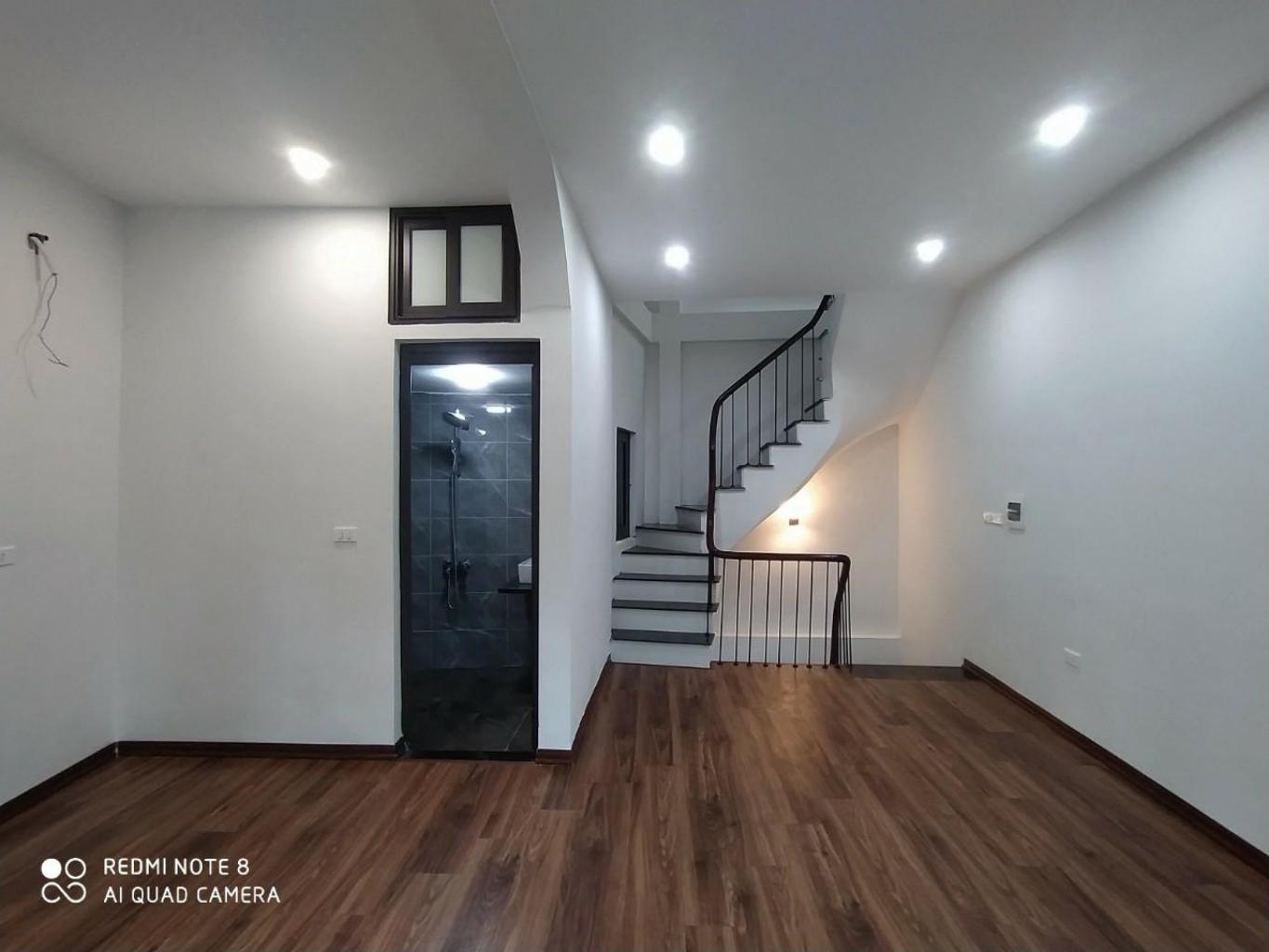 BÁND NHÀ - MẶT NGÕ Ô TÔ THÔNG DỪNG ĐỖ NGÀY ĐÊM - 2 THOÁNG - KINH DOANH