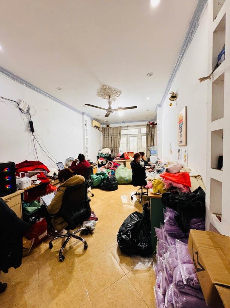 MẶT PHỐ VIP ĐỐNG ĐA - VỈA HÈ BÁT NGÁT - 6 TẦNG - SẴN Ô CHỜ THANG MÁY 