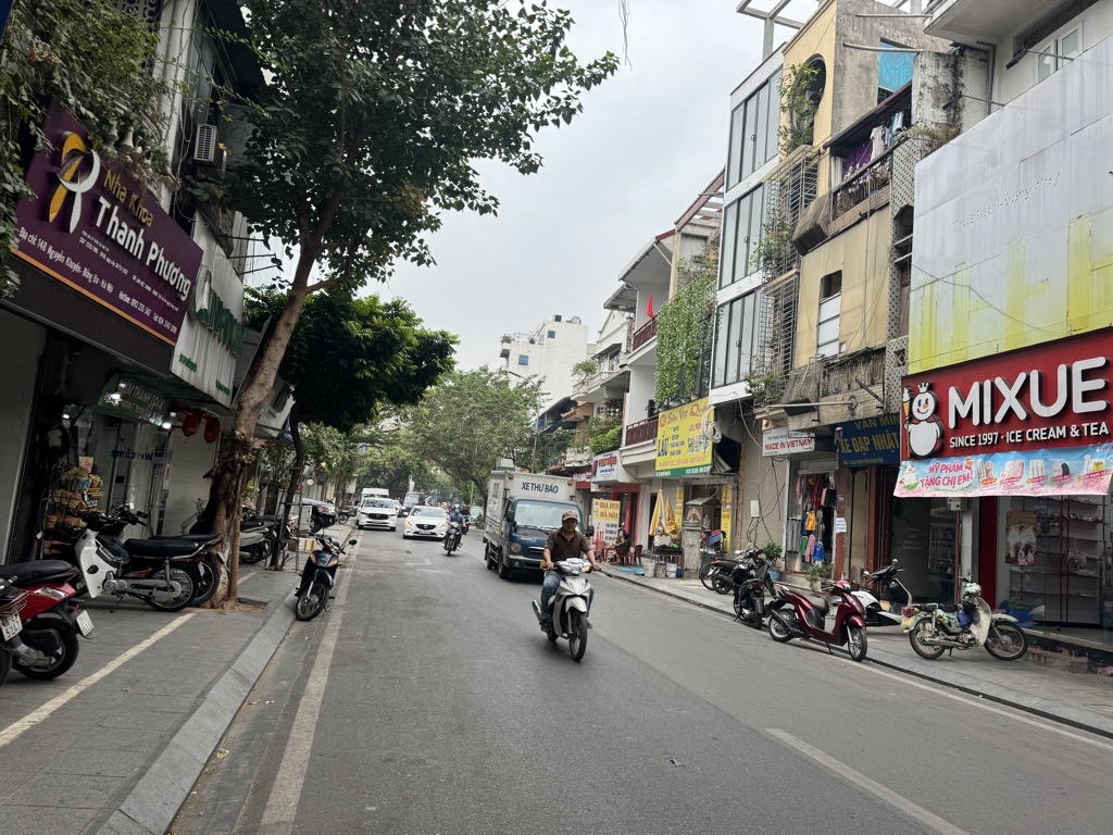 MẶT PHỐ KINH DOANH SẦM UẤT - KHU VỰC TOÀN CÁN BỘ LÀM VIỆC - KINH DOANH DỊCH VỤ CAO CẤP