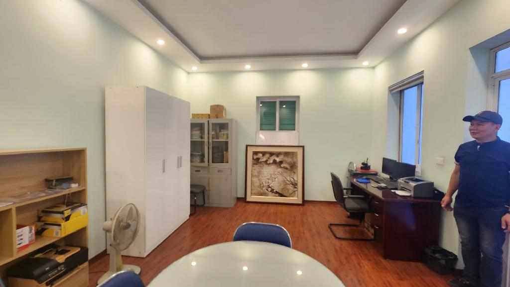 MẶT PHỐ TRUNG TÂM - VÀI BƯỚC RA VĂN MIẾU - CẠNH 2 TRƯỜNG HỌC, 1 BỆNH VIỆN 