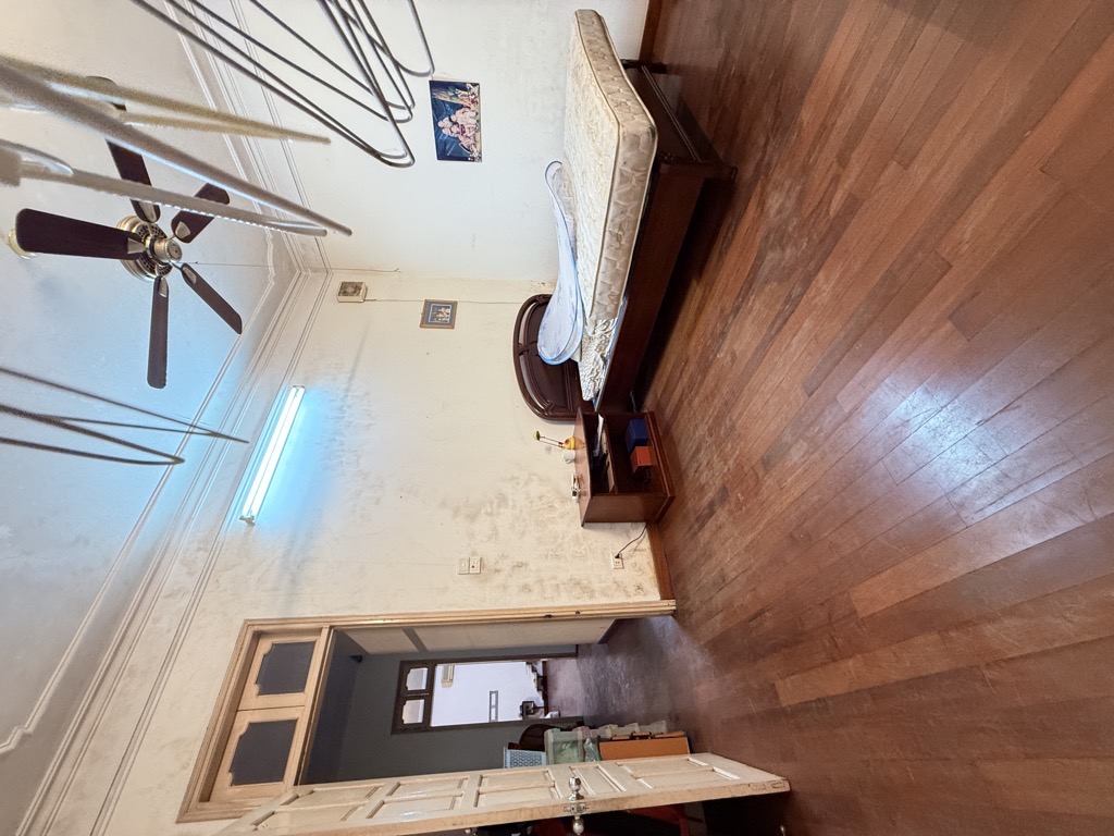 MẶT PHỐ - VỈA HÈ RỘNG - DIỆN TÍCH KHỦNG - GIÁ RẺ NHẤT QUẬN - KINH DOANH SẦM UẤT - VỊ TRÍ ĐẮC ĐỊA TRUNG TÂM QUẬN 