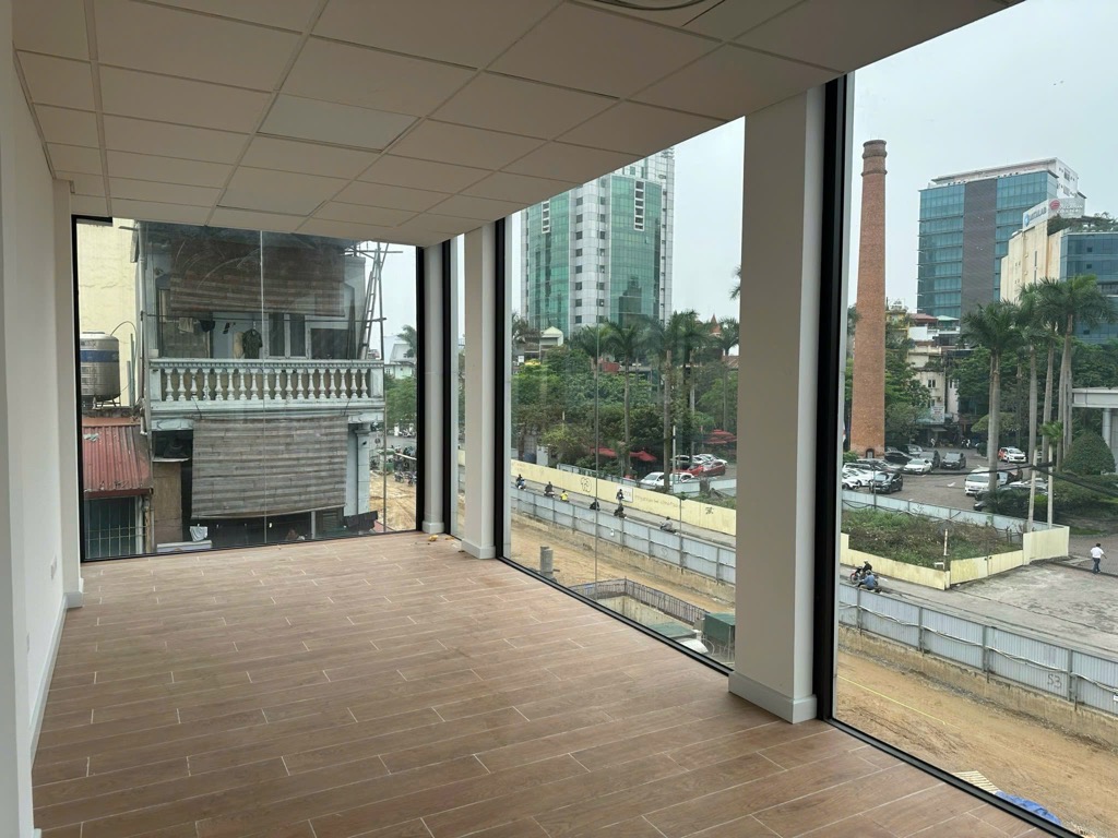 MẶT PHỐ CÁT LINH - NHÀ 6 TẦNG THANG MÁY - LÔ GÓC - VỈA HÈ KINH DOANH - MẶT TIỀN GẦN 10M - HIẾM 