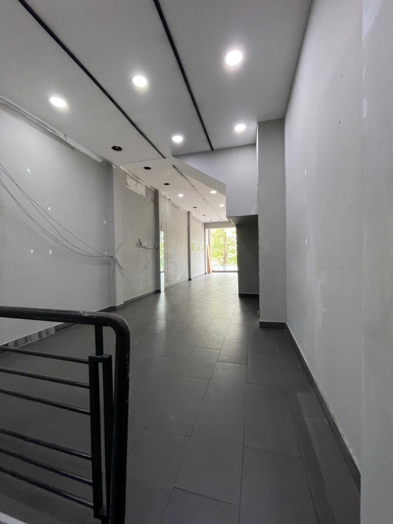 BÁN NHÀ MẶT PHỐ CHÙA BỘC - KINH ĐÔ THỜI TRANG QUẬN ĐỐNG ĐA - KHU VỰC MẬT ĐỘ CÂN CƯ CAO NHẤT QUẬN