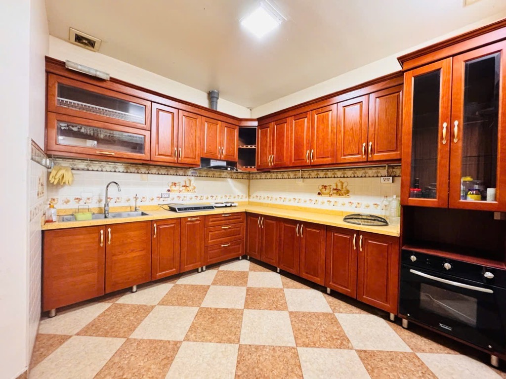 BIỆT THỰ ĐẲNG CẤP QUẬN CẦU GIẤY - BẢO VỆ GÁC 24/7- NỞ HẬU LỘC LÁ - KHU DÂN TRÍ CAO TOÀN QUAN CHỨC BIỂN XANH