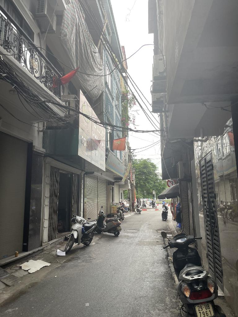 BÁN ĐẤT TẶNG NHÀ MẶT PHỐ KIM HOA - KINH DOANH - KHU VỰC MẬT ĐỘ DÂN CƯ CAO