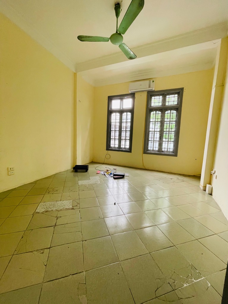 PHỐ VIP NGUYỄN CHÍ THANH - NHÀ MỘT MẶT PHỐ MỘT MẶT NGÕ SỔ NỞ HẬU - KINH DOANH ĐỈNH