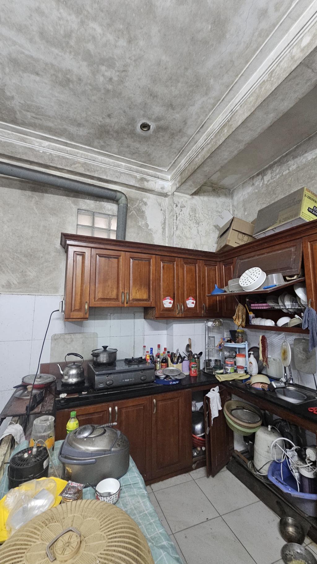 BÁN NHÀ CŨ 4 TẦNG PHỐ HÀO NAM - NGÕ TRƯỚC NHÀ CỰC THOÁNG SÁNG - XÂY SỬA Ở LÀ ĐẸP