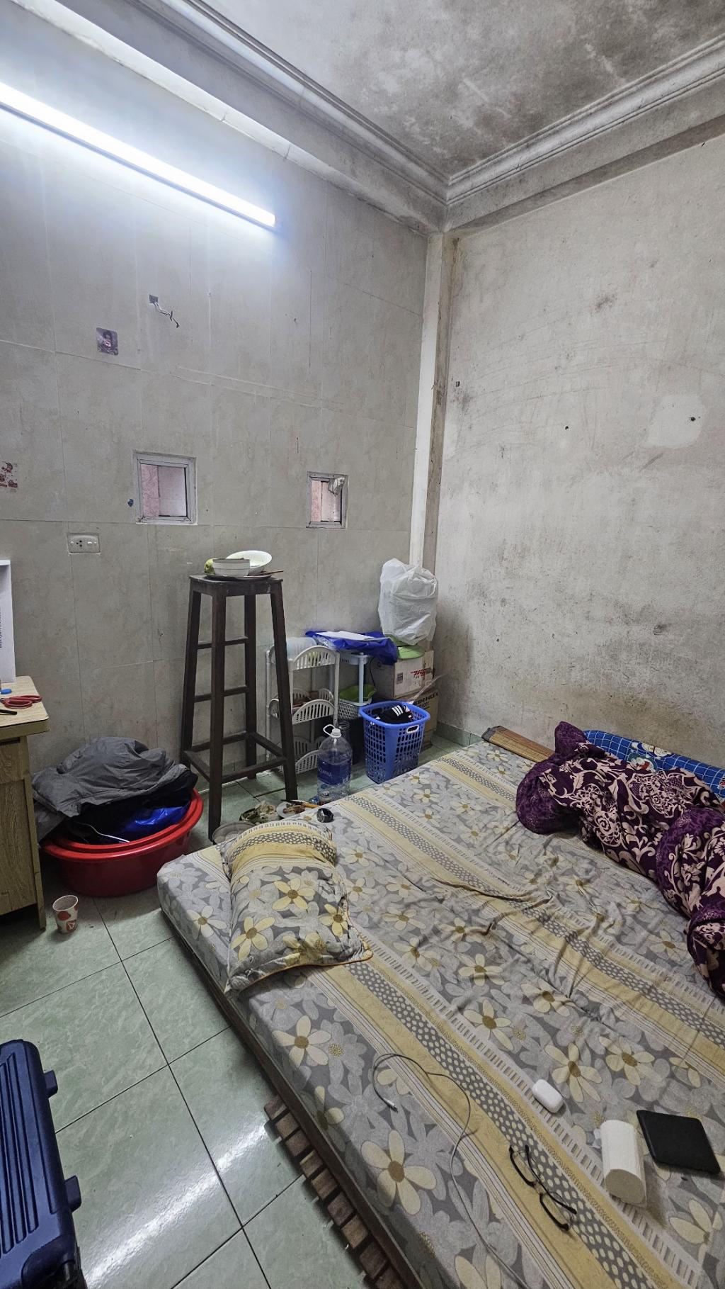 BÁN NHÀ CŨ 4 TẦNG PHỐ HÀO NAM - NGÕ TRƯỚC NHÀ CỰC THOÁNG SÁNG - XÂY SỬA Ở LÀ ĐẸP