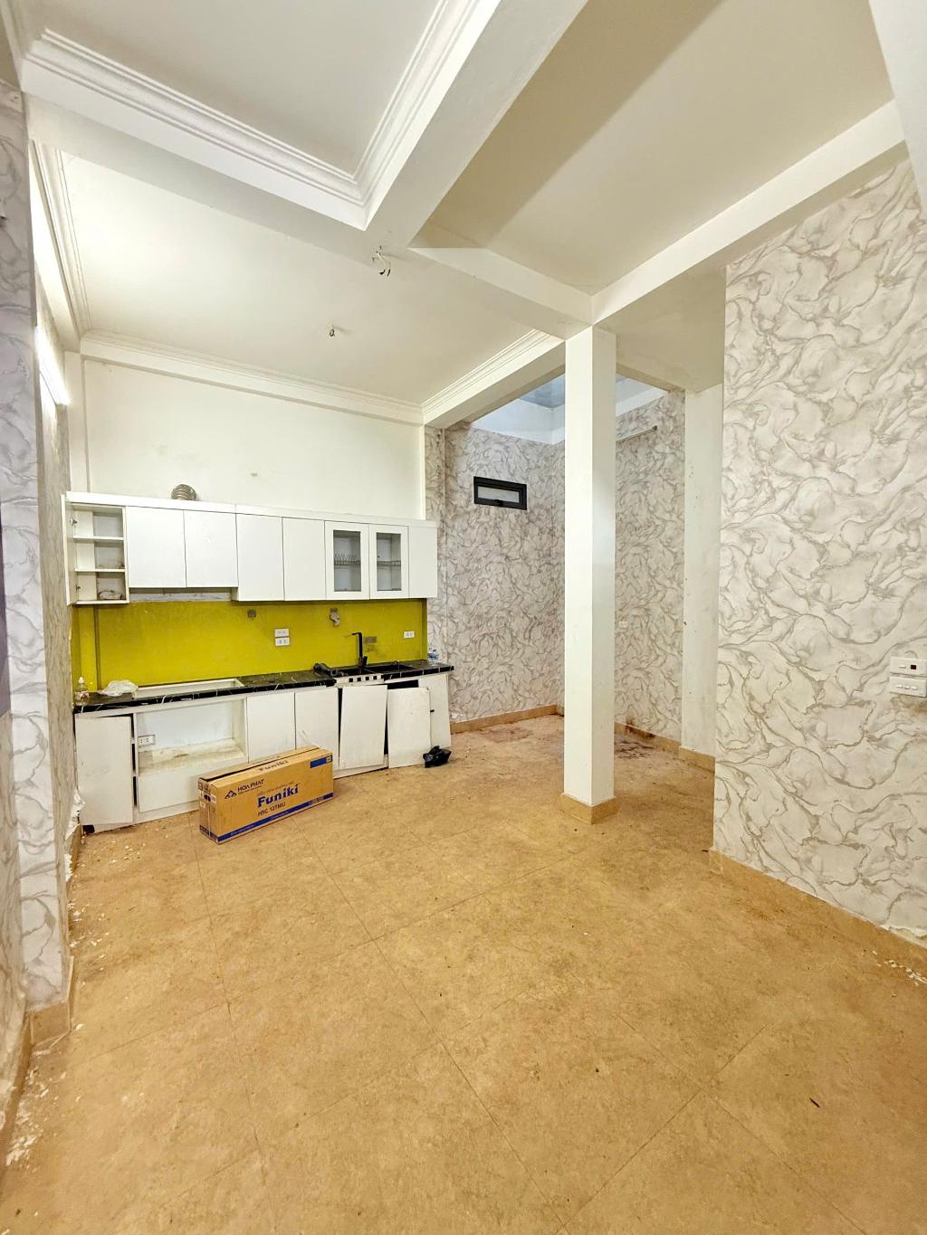 NHÀ ĐẸP DÂN XÂY PHỐ THỊNH QUANG - CÁCH Ô TÔ 5M - THÍCH HỢP XÂY CCMN - TẶNG GPXD 7 TẦNG