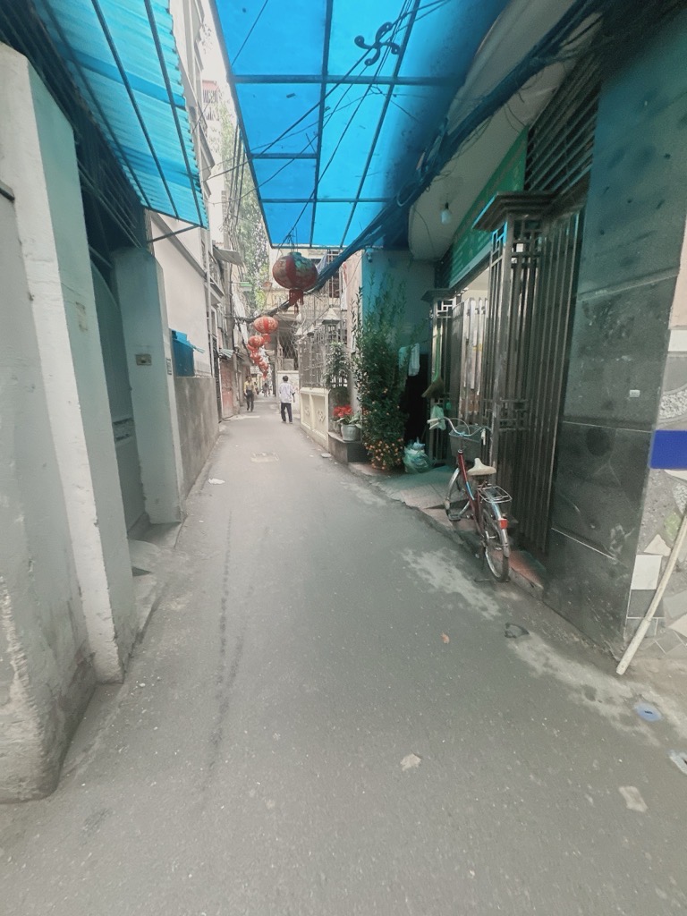 BÁN NHÀ MẶT NGÕ BA GÁC TRÁNH XE MÁY - TIỆN ÍCH NGẬP TRÀN - MẶT TIỀN KHỦNG