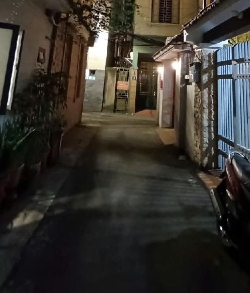 BÁN NHÀ LIỄU GIAI - NGÕ Ô TÔ CHẠY VÒNG QUANH - THÔNG TỨ TUNG - BÁN ĐẤT TẶNG NHÀ