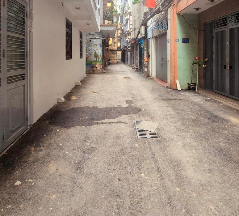 BÁN NHÀ DÂN TỰ XÂY - KHU PHÂN LÔ CÁN BỘ - NGÕ TRƯỚC NHÀ THOÁNG SÁNG