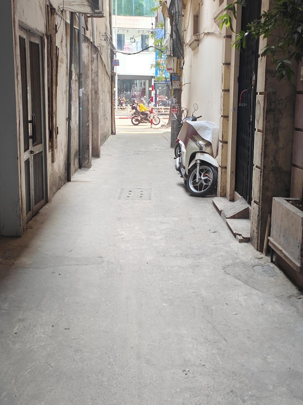 BÁN NHÀ RIÊNG 7 TẦNG THANG MÁY - SAU 3 NHÀ RA PHỐ - LÔ GÓC 2 MẶT RỘNG THOÁNG - KINH DOANH 