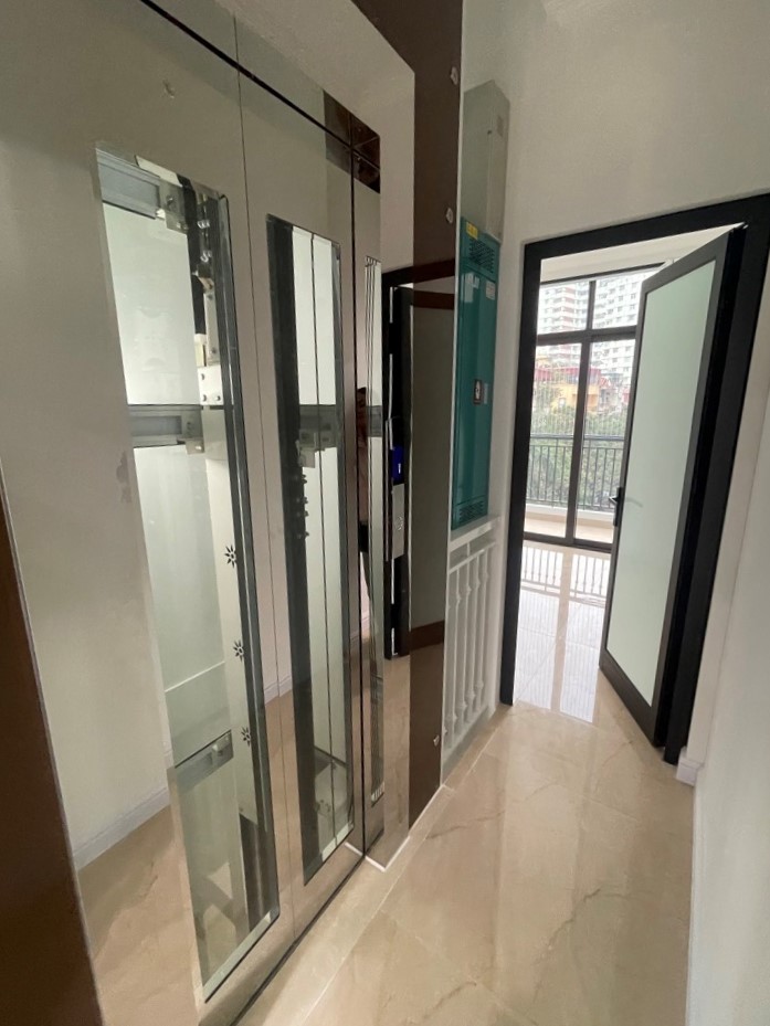 BÁN NHÀ MẶT TIỀN ĐƯỜNG CẦU GIẤY - TẶNG THÊM MẶT NGÕ Ô TÔ TRÁNH, DỪNG, ĐỖ