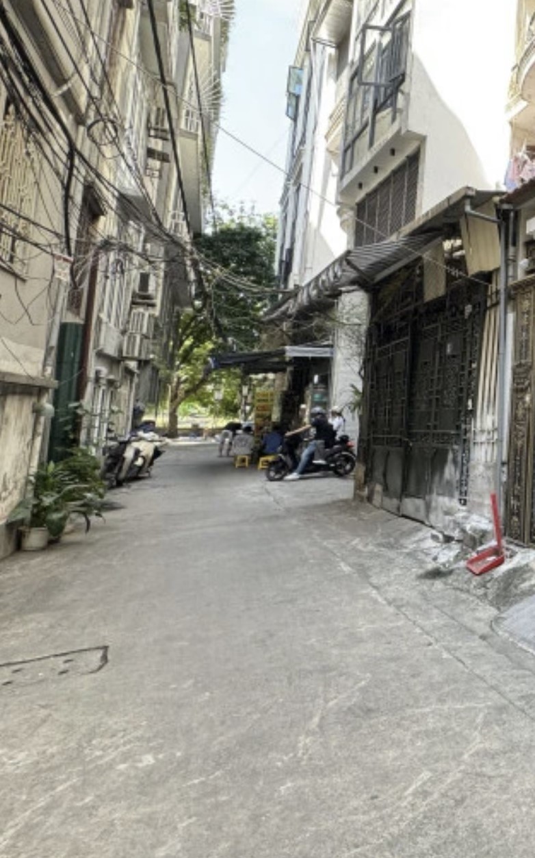 NHÀ DÂN XÂY CỰC KIÊN CỐ - THIẾT KẾ ĐẸP LONG LANH - CHO THUÊ DÒNG TIỀN ĐỈNH - SAU 3 NHÀ RA ĐƯỜNG Ô TÔ