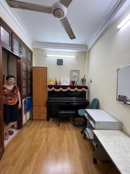 NHÀ MẶT ĐƯỜNG CẦU GIẤY - KINH DOANH NGÀY ĐÊM - PHÙ HỢP CHỦ MỚI XÂY TOÀ NHÀ VĂN PHÒNG