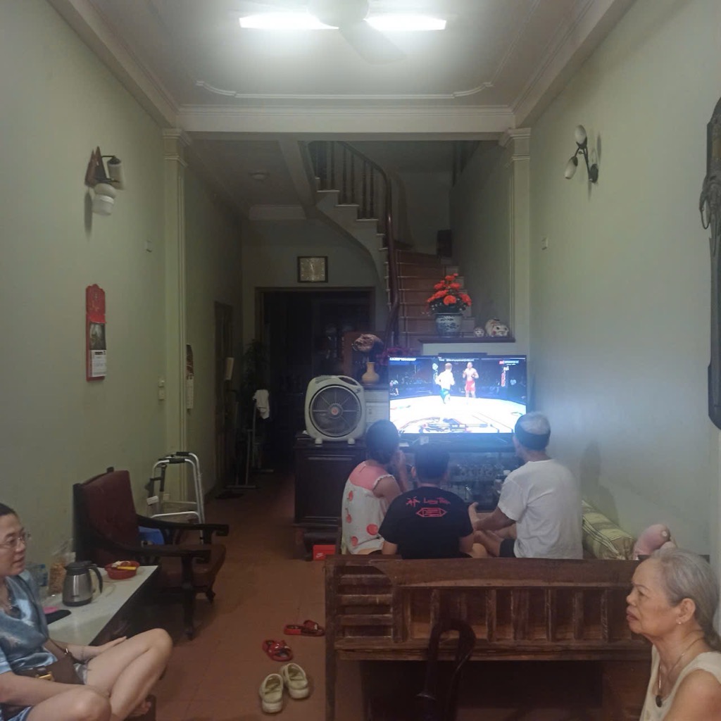 MỘT MẶT PHỐ - MỘT MẶT NGỎ - QH ĐƯỜNG 30M - KINH DOANH - TIỆN ÍCH BẠT NGÀN - Ở SƯỚNG