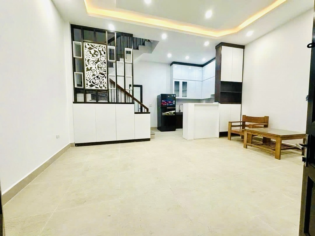 BÁN NHÀ ĐẸP PHỐ KIM MÃ - ĐƠN GIÁ HỢP LÝ - THIẾT KẾ ĐƠN GIẢN DỄ BỐ TRÍ