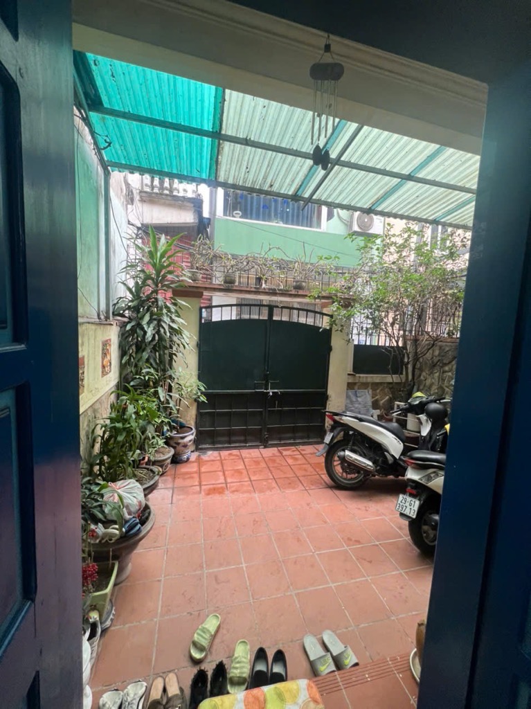 TRUNG TÂM CẦU GIẤY - PHÂN LÔ - GẦN PHỐ - MẶT TIỀN RỘNG - SAU QUY HOẠCH NHÀ RA MẶT ĐƯỜNG VÔ CÙNG ĐÁNG GIÁ